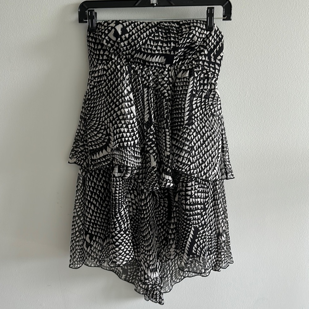 BCBG Maxazria tiered strapless dress - XXS never worn.